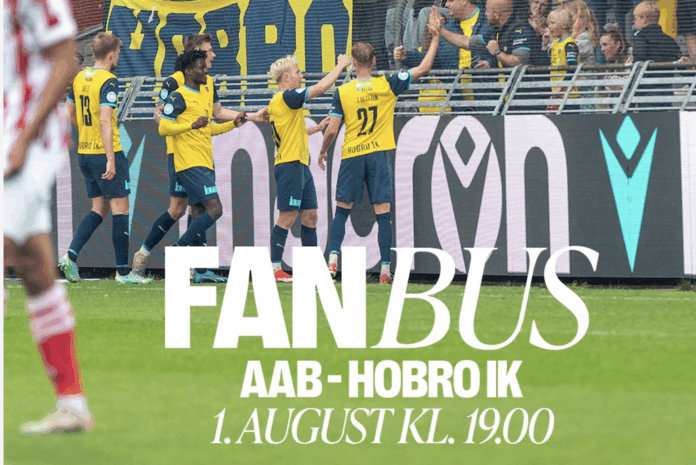 Fans fra Hobro IK i fanbus på vej til kamp mod AaB i Aalborg.