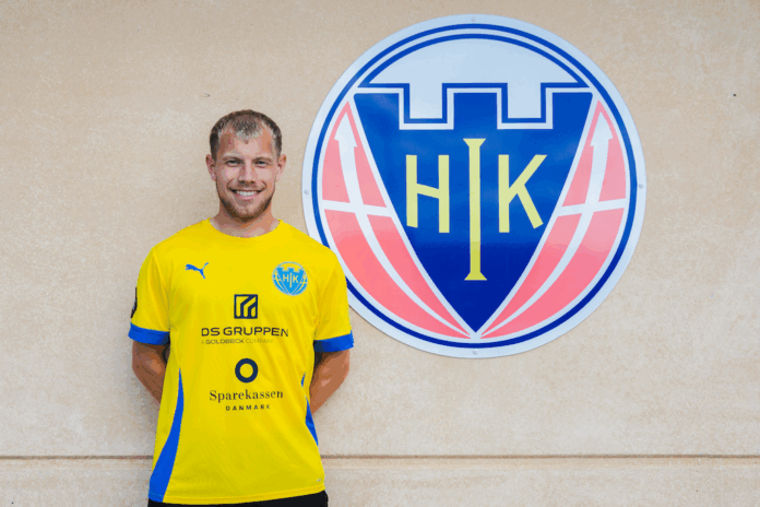 Runar Hauge præsenteres som ny offensiv spiller i Hobro IK med trøje nummer 11.