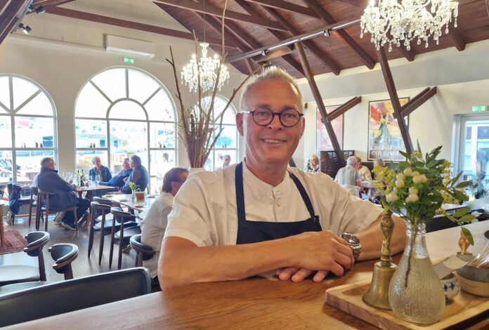 Café K på Hobro Havn, hvor Kim Vintersbølle fejrer fødselsdag og jubilæum.