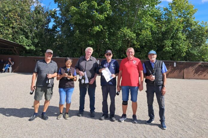 Steen Villadsen og Knud Pedersen vandt klubmesterskab ved HB Petanque doublemesterskab i Hadsund.
