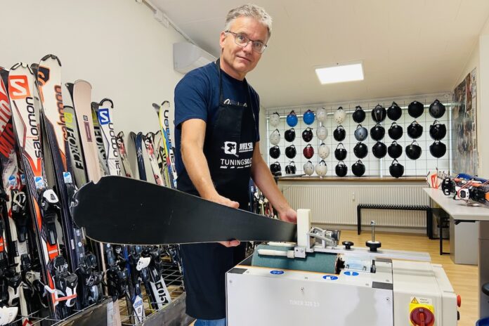 Medlemmer af Hobro Skiklub i nye lokaler på Smedevej med fokus på fællesskab, aktiviteter og skiture