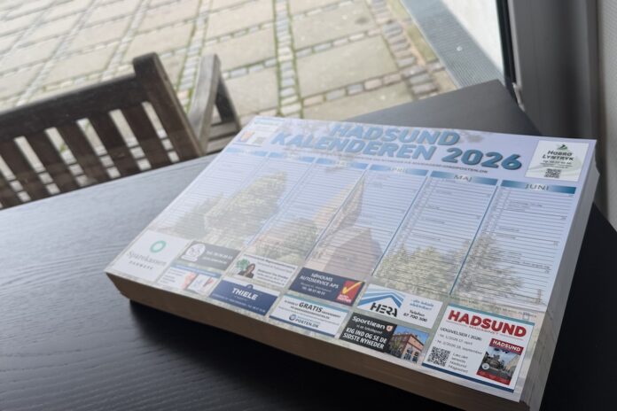 Hadsund Kalender 2026 ligger klar til afhentning hos Sparekassen Danmark og Kulturhuset