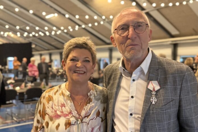 Borgmester Mogens Jespersen modtager gæster ved sin afskedsreception i Hadsund Sport og Event