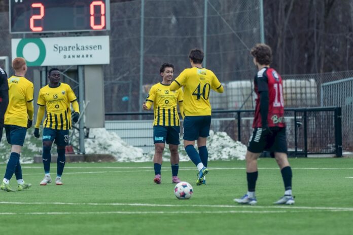 Hobro IK i aktion under testkamp mod Thisted FC på Eurowind Energy Park