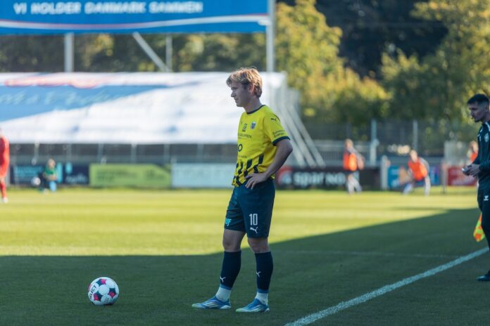 Villads Rasmussen i aktion for Hobro IK før skiftet til norske Odds BK