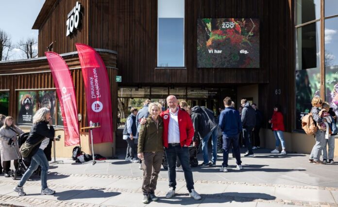 Feriepartner gæster oplever dyr og fællesskab under arrangement i Aalborg Zoo