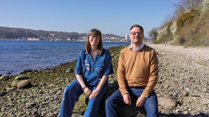 Johanne Bugge og Jesper Skov Mikkelsen markerer 10-års jubilæum for Panoramaruten ved Mariager Fjord