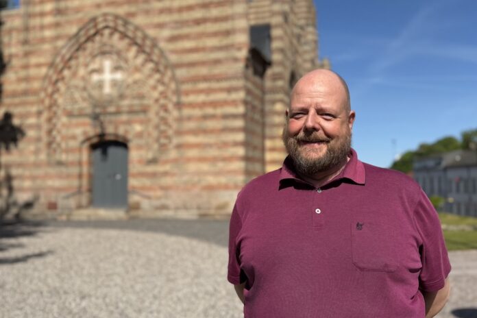 Mads Gammelmark er valgt som ny formand for menighedsrådet ved Hobro Kirke.