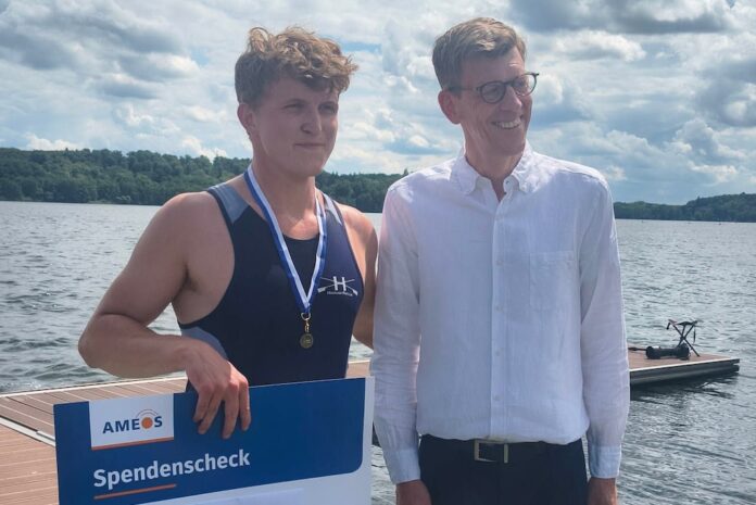 August Wisholm fra Hadsund Roklub efter sejren i U23 singlesculler i Ratzeburg.
