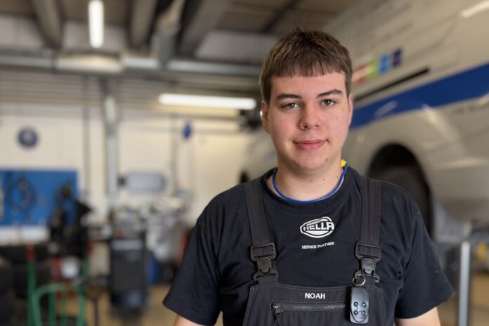 Noah Boeriis Frandsen har bestået svendeprøven med karakteren 12 og fortsætter som automekaniker hos Søholm Autoservice i Hadsund.