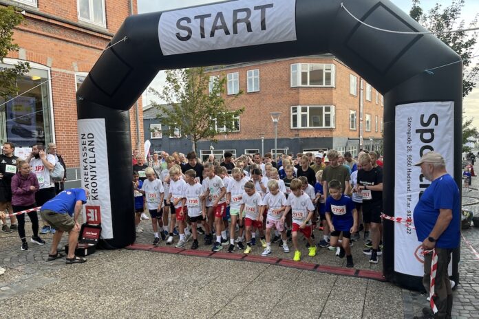 Hadsundløbet 2026 byder på løb og walk gennem Hadsund og Visborg med start og mål på Torvet.
