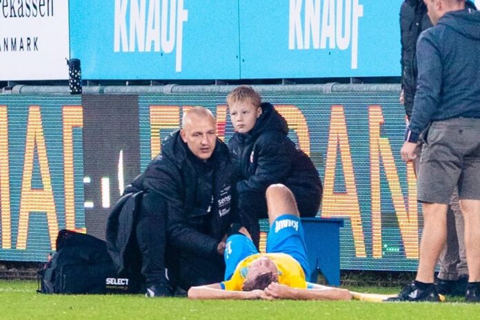 Frederik Dietz fra Hobro IK er ude på ubestemt tid med en alvorlig knæskade